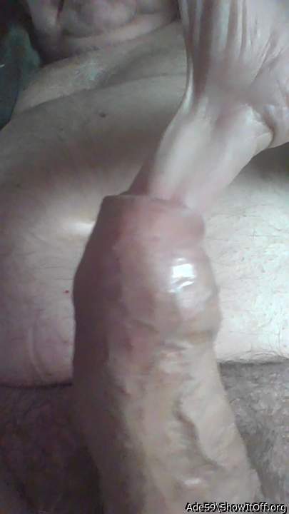 Special rubntug! Includes foreskin stretch and slit insertio