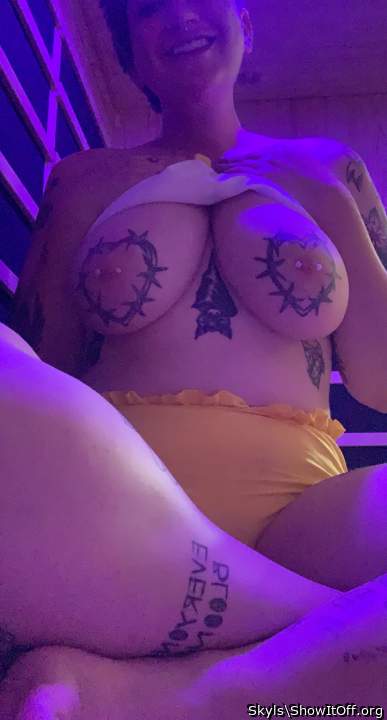 Adult image from Skyls