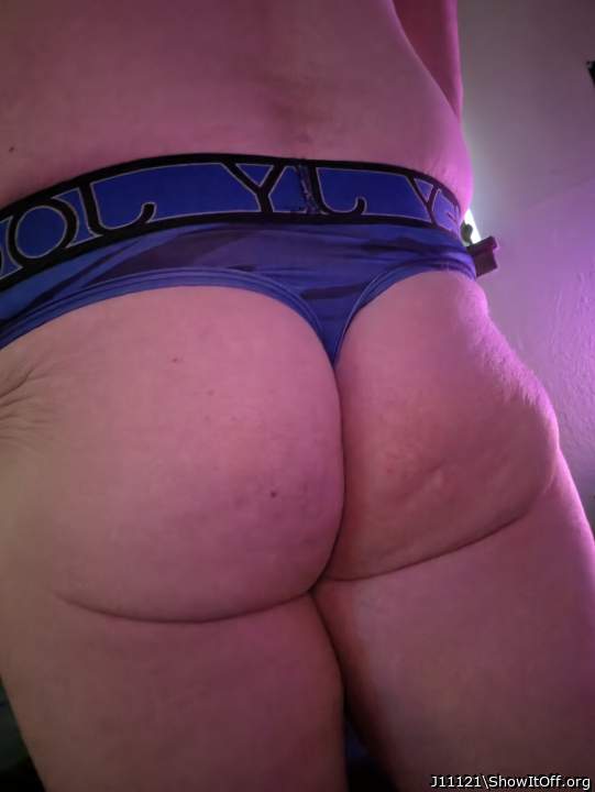 Adult image from J11121