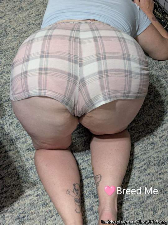 Love to feel that ass! Don�t mind if I do!