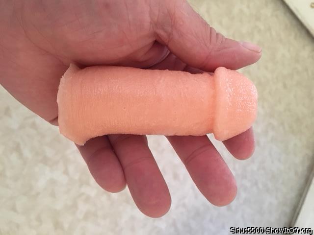 I made a replica of a sub�s little dick.