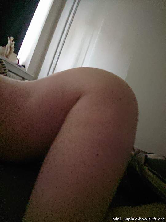 Adult image from Mini_Aspie