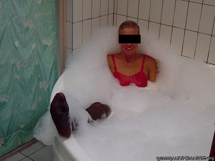 Adult image from gummipaar87