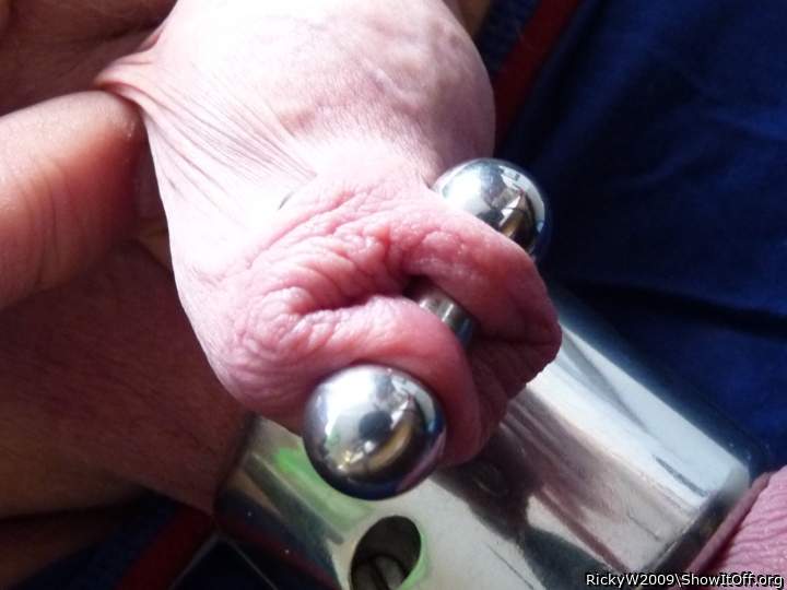 Adult image from RickyW2009