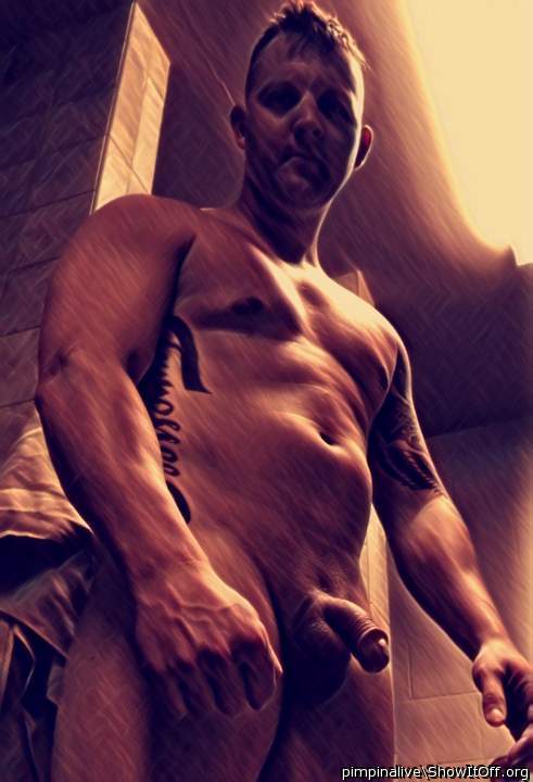 Stunning sexy man 😍