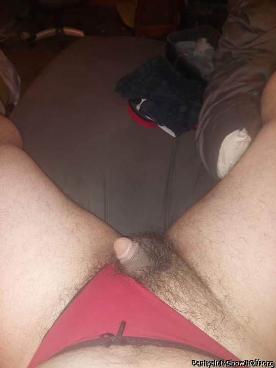 Not into getting sucked.  I like feeling cumshots on my butt